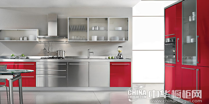 红色不锈钢橱柜图片 打造现代金属感厨房