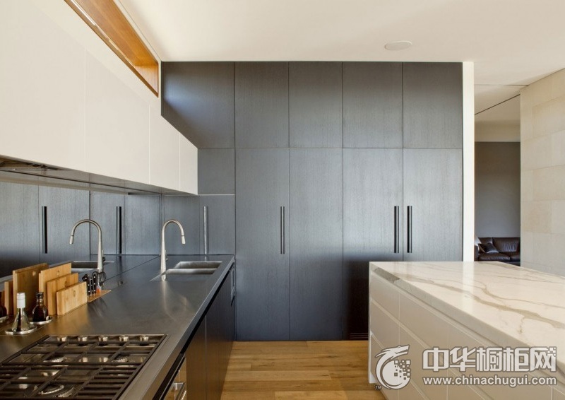 现代风格时尚厨房灰色橱柜装修图片 整体橱柜图片