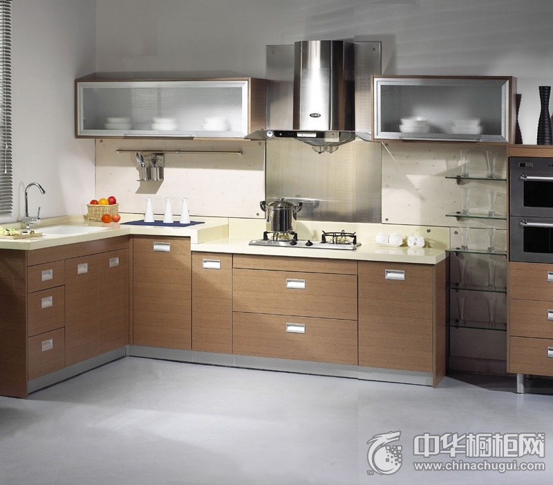 典雅现代风格原木色厨房橱柜效果图 简朴不加修饰