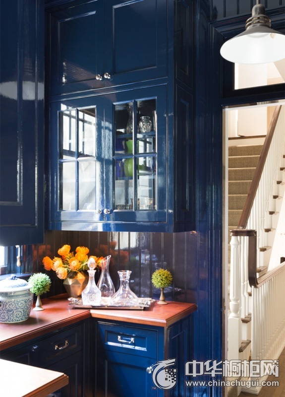 欧式风格厨房蓝色橱柜装修图片 小户型橱柜装修图片